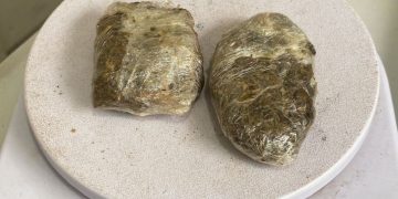 PM apreende drogas em abordagem a veículo irregular em Chapadão do Sul