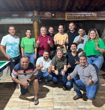 Walter Schlatter e Defensor Ernany se Reúnem com Vereadores Eleitos para Definir Estratégias de Governo