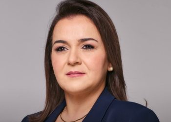 Prefeita Adriane Lopes faz primeira mudança administrativa após reeleição