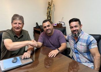 Walter Schlatter anuncia novo secretário de Educação com experiência em gestão escolar