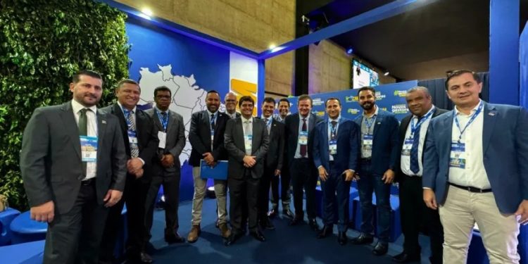 Weliton Guimarães participa de seminário da CNM e se reúne com senador Nelsinho Trad