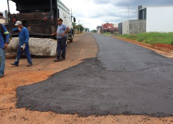 Chapadão do Sul investe em lama asfáltica para revitalizar ruas dos bairros Esplanadas II e III