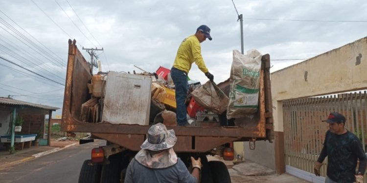 Prefeitura de Costa Rica intensifica combate ao Aedes aegypti com arrastão de limpeza