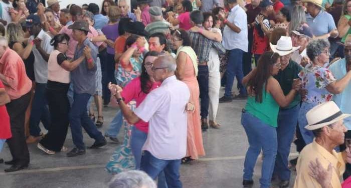 Paraíso das Águas recebe 7º Encontrão da Melhor Idade com mais de mil participantes