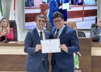 Justiça Eleitoral formaliza mandatos com diplomação de eleitos em Costa Rica