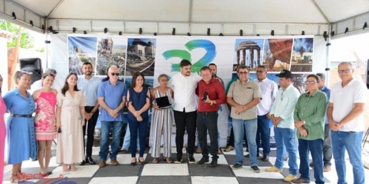 Dalmy Crisóstomo entrega obras e encerra gestão histórica em Alcinópolis