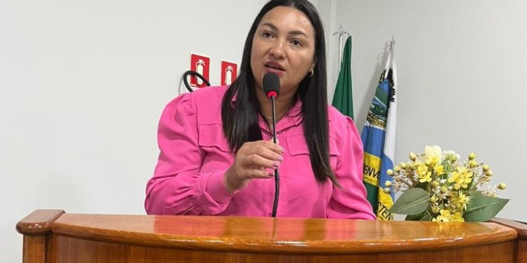 Primeira mulher presidente da Câmara de Figueirão, Luciene Teodora vai presidir o biênio 2025-2026