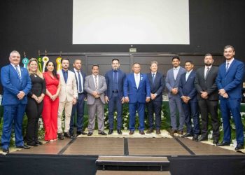 Presidente eleito Mika inicia trabalho com foco em consenso e proximidade com a população