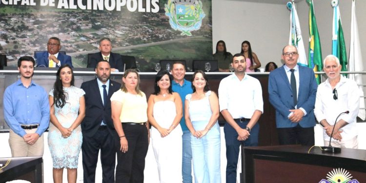 Alcinópolis empossa Weliton e Waldemar com destaque para governança participativa