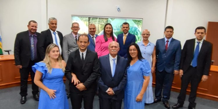 Posse em Figueirão oficializa Prefeito, Vice e Vereadores para nova administração