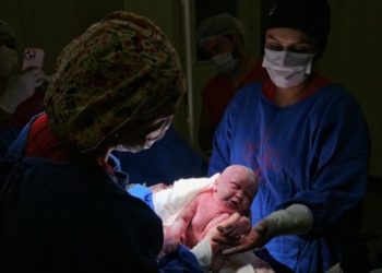 Sofia é a primeira bebê de 2025 em Costa Rica, nascendo na Fundação Hospitalar