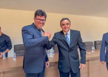 Dr. Cleverson toma posse e destaca projeto de orla no Rio Sucuri e reforça incentivo ao turismo
