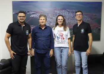 Prefeito e ONG Discutem Melhorias para Causa Animal em Chapadão do Sul