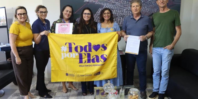 Prefeitura de Chapadão do Sul firma adesão à campanha #TodosPorElas