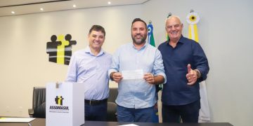 Eleição da Assomasul reúne prefeitos e conta com presença de Weliton Guimarães