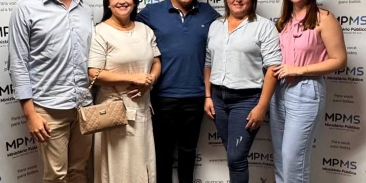 Gestores de Alcinópolis participam de encontro estadual sobre eficiência na gestão pública