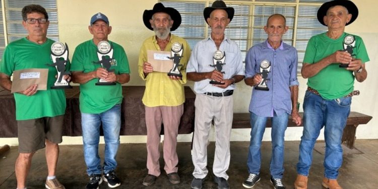 Idosos de quatro cidades participam de torneio de malha em Costa Rica