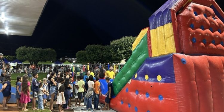 Evento no Bairro São Francisco reúne moradores e inaugura novo espaço de convivência em Costa Rica