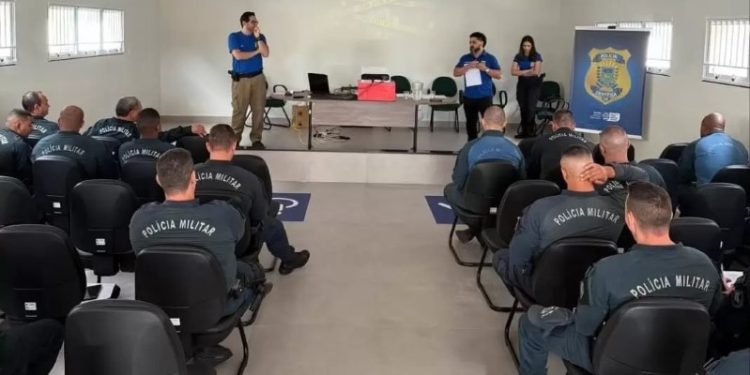 Polícia Científica realiza palestra de capacitação para militares em Chapadão do Sul