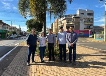 Chapadão do Sul inicia obras para restabelecer estacionamento oblíquo na Avenida Oito