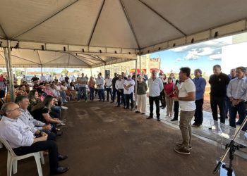 Com apoio de três esferas de governo, 42 famílias recebem novas moradias em Costa Rica