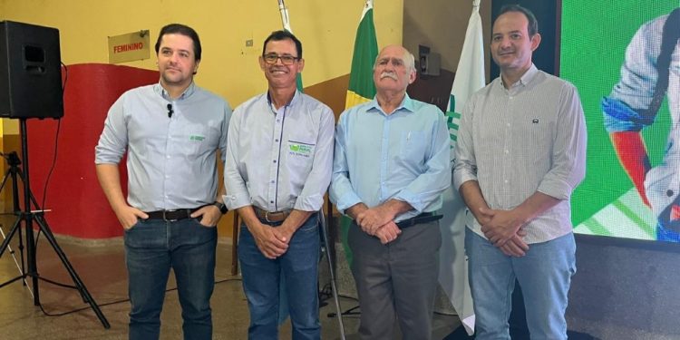 Figueirão entrega certificados de cursos do Senar a trabalhadores rurais