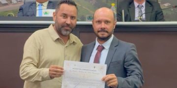 Prefeito de Alcinópolis é reconhecido por ação social durante a Páscoa