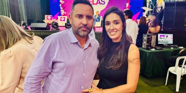 Prefeito Weliton e Primeira Dama Duane participam de evento regional para fortalecer papel das mulheres na política