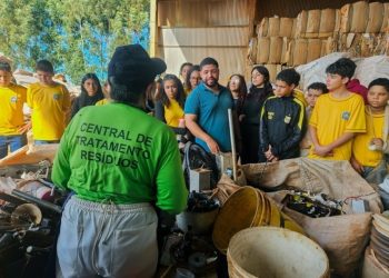 Alunos do 7º ano visitam CTR de Chapadão do Sul para aprender sobre gestão de resíduos