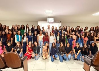 Costa Rica lança ciclo 2025 do Projeto Primavera com oficinas e baile de debutantes