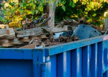 Ailton Amorim solicita caçambas de lixo para comunidades rurais em Costa Rica