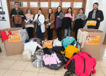 “Seu Abraço Aquece”: campanha solidária distribui roupas para famílias em Chapadão do Sul