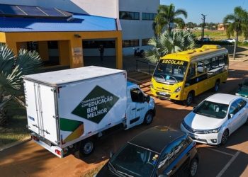 Chapadão do Sul entrega novos veículos para educação e transporte de merenda escolar