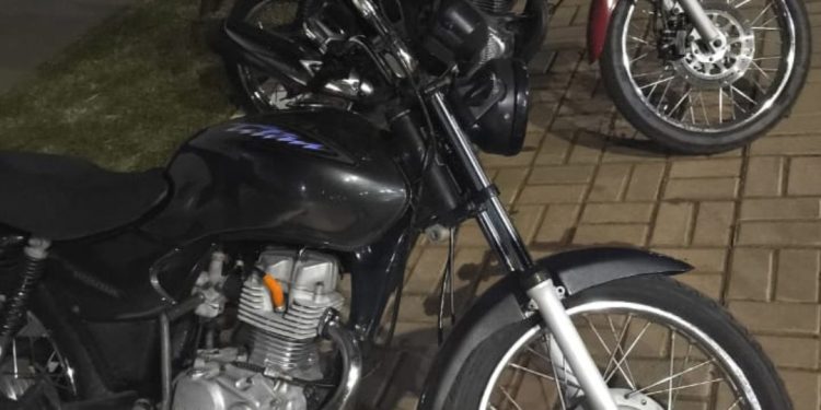 Menores apreendidos em racha e quatro motos apreendidas em Chapadão do Sul