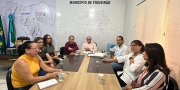 Reunião em Figueirão foca em tecnologia educacional e resultados