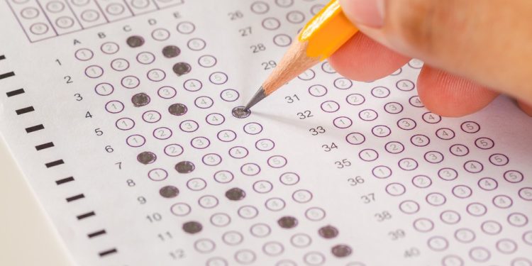 Transporte gratuito é oferecido para candidatos do ENCEJA em Paraíso das Águas