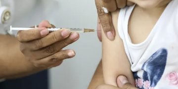 Fronteira com Paraguai mobiliza vacinação em MS após surto de Sarampo