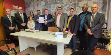 Alcinópolis pleiteia reforço na saúde e soluções urgentes para telecomunicações em agenda oficial em Brasília