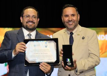 Prefeito Weliton Guimarães recebe Título de Cidadão Sul-Mato-Grossense