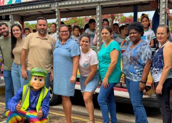 Crianças da rede municipal participam do “Trenzinho da Alegria” em Alcinópolis